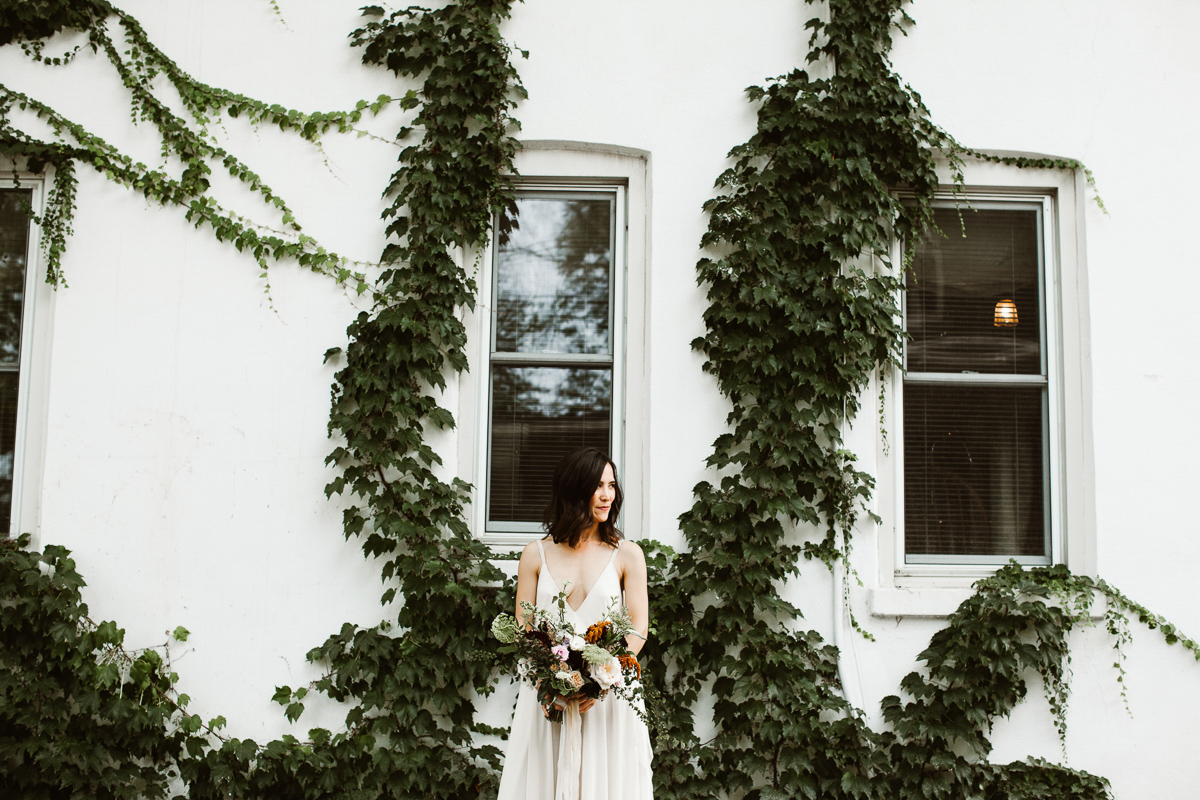 reed-photography-vineyard-bride-swish-list-ravine-vineyard-niagara-on-the-lake-wedding-12.jpg