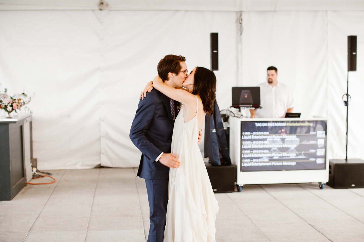 reed-photography-vineyard-bride-swish-list-ravine-vineyard-niagara-on-the-lake-wedding-57.jpg