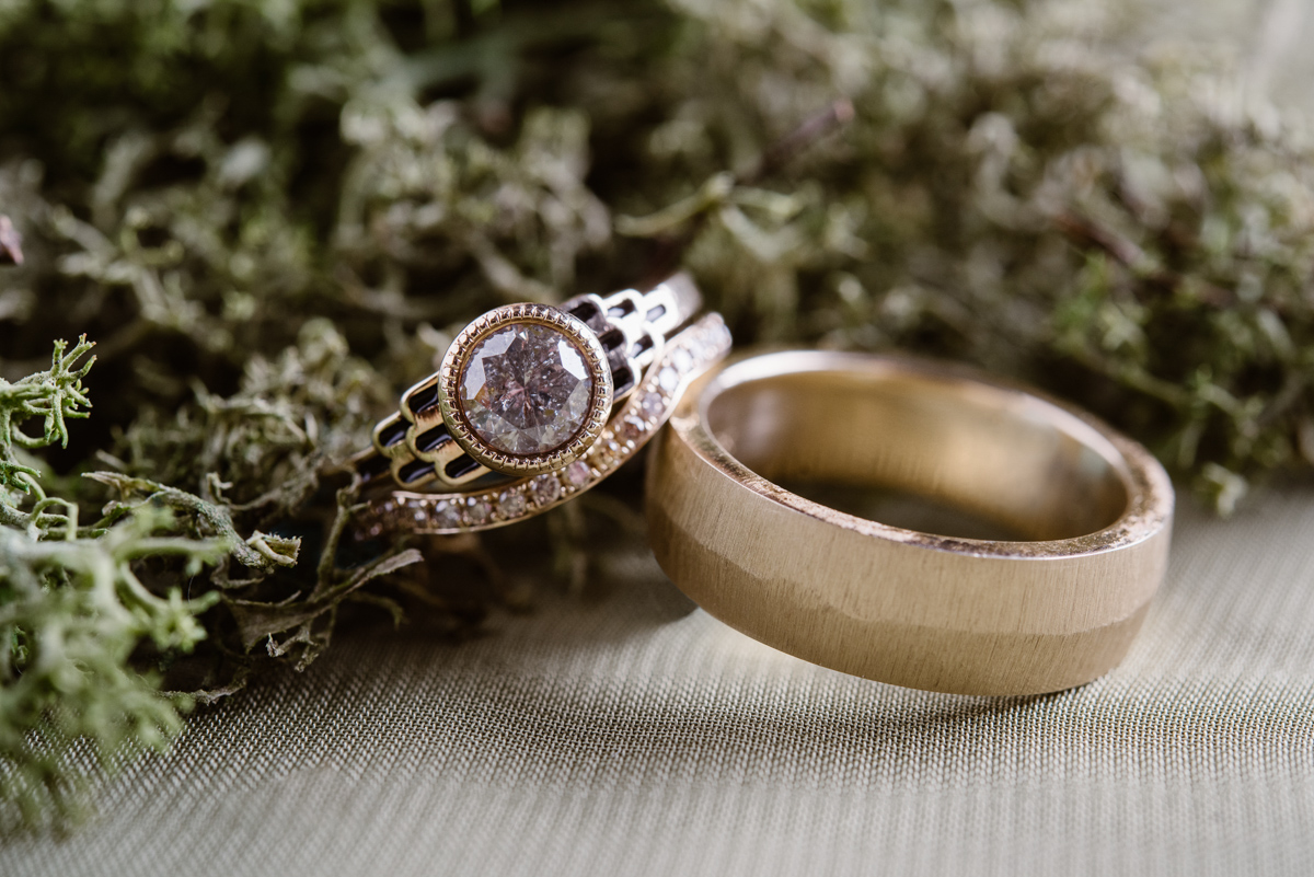 khristel-studios-vineyard-bride-swish-list-ravine-vineyard-niagara-on-the-lake-wedding-editorial-1.jpg