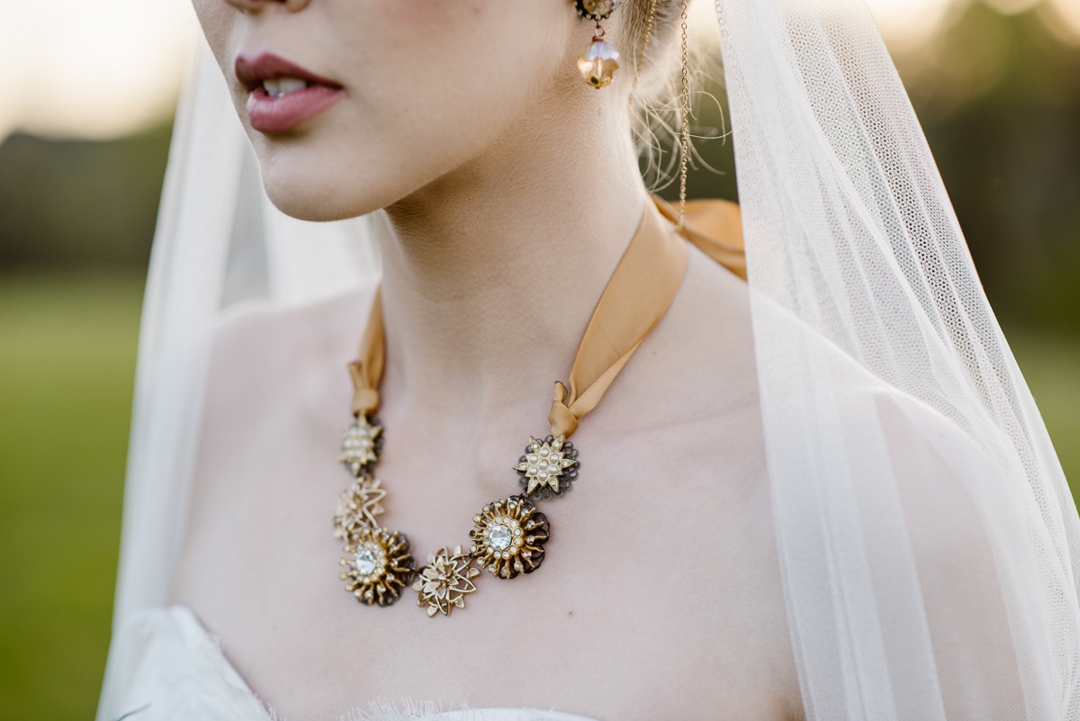 khristel-studios-vineyard-bride-swish-list-ravine-vineyard-niagara-on-the-lake-wedding-editorial-34.jpg