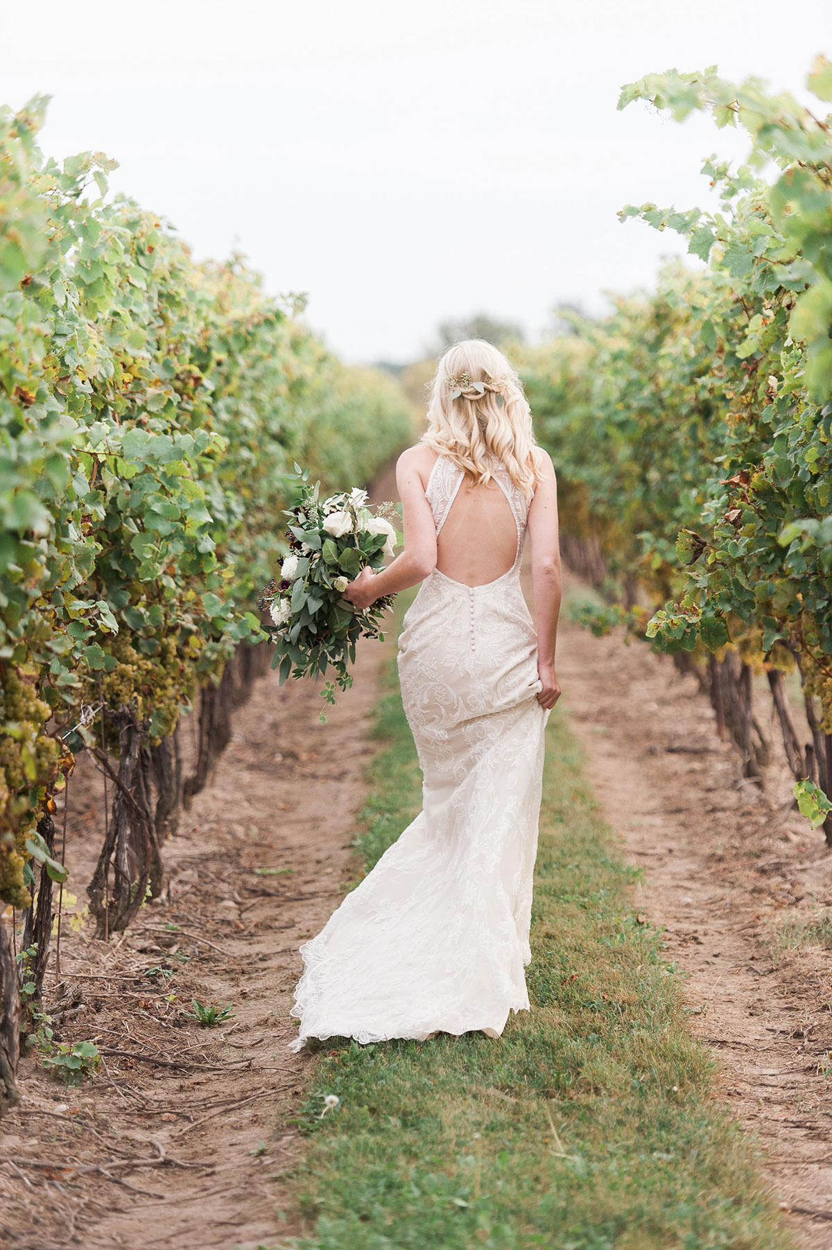 gemini-photography-vineyard-bride-swish-list-honsberger-estates-jordan-wedding-35.jpg