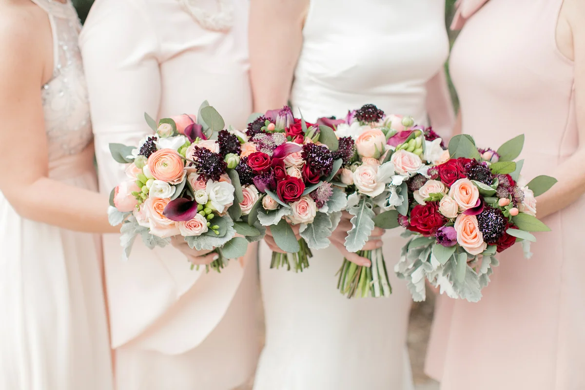 marshas-florals-vineyard-bride-swish-list-niagara-gta-2.jpg