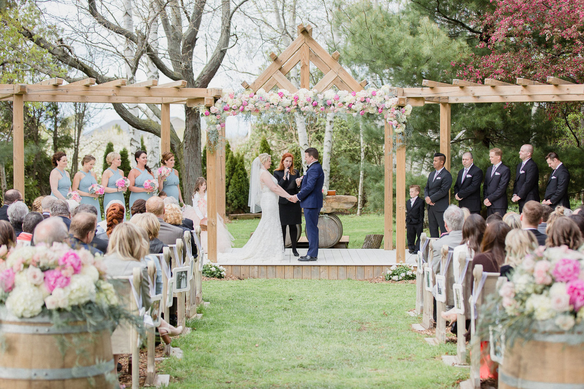 cathy-davis-co-vineyard-bride-swish-list-niagara-gta-1.jpg