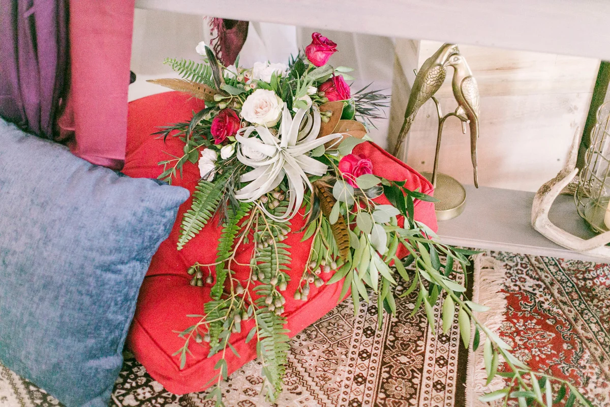 the-first-look-vineyard-bride-swish-list-kurtz-orchards-market-niagara-on-the-lake-wedding-show-17.jpg