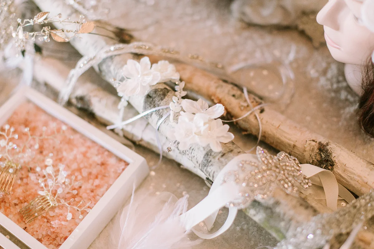 the-first-look-vineyard-bride-swish-list-kurtz-orchards-market-niagara-on-the-lake-wedding-show-19.jpg