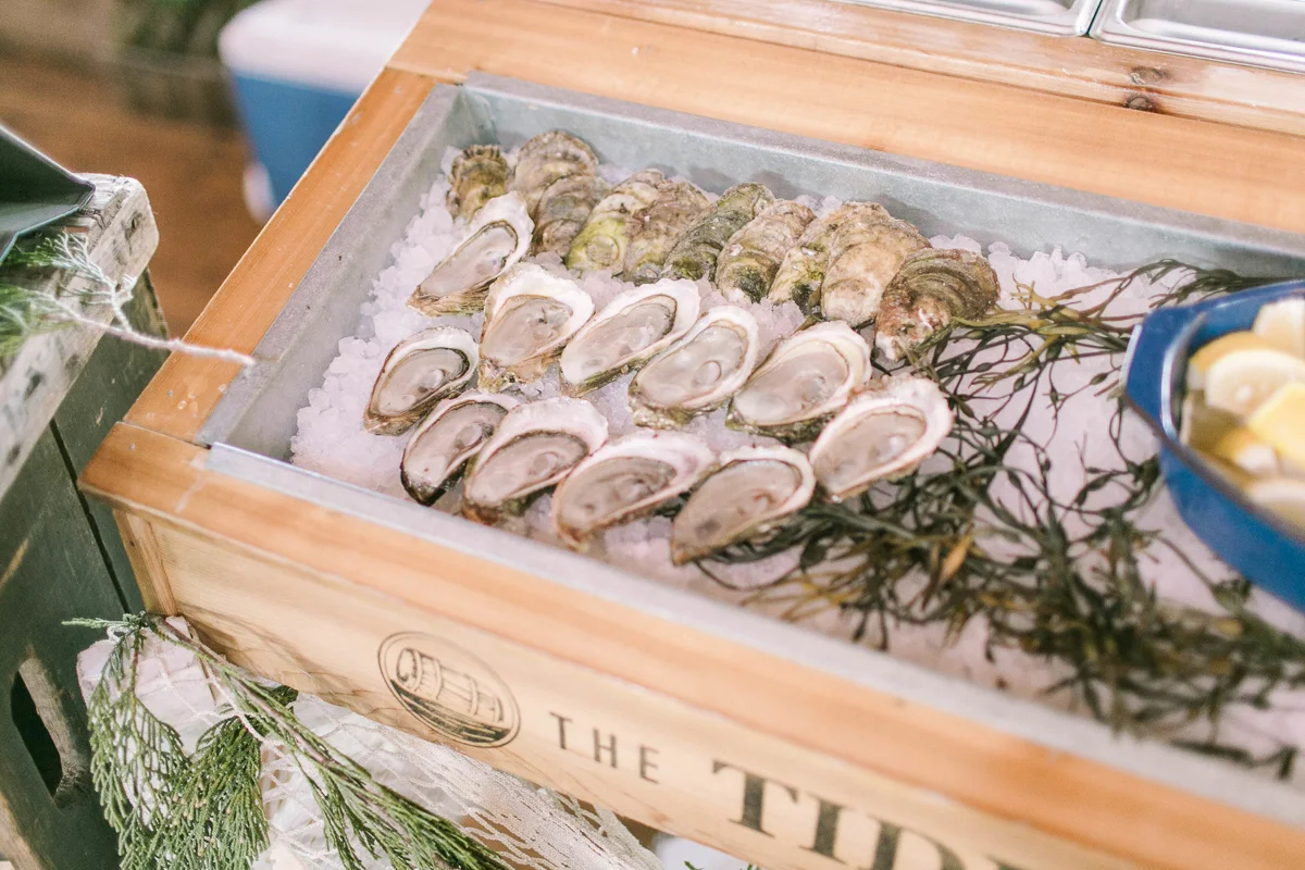 the-first-look-vineyard-bride-swish-list-kurtz-orchards-market-niagara-on-the-lake-wedding-show-30.jpg