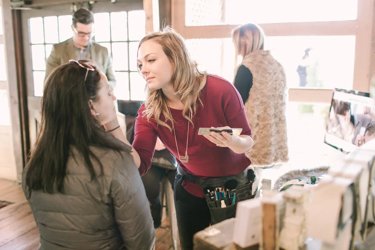 the-first-look-vineyard-bride-swish-list-kurtz-orchards-market-niagara-on-the-lake-wedding-show-34.jpg