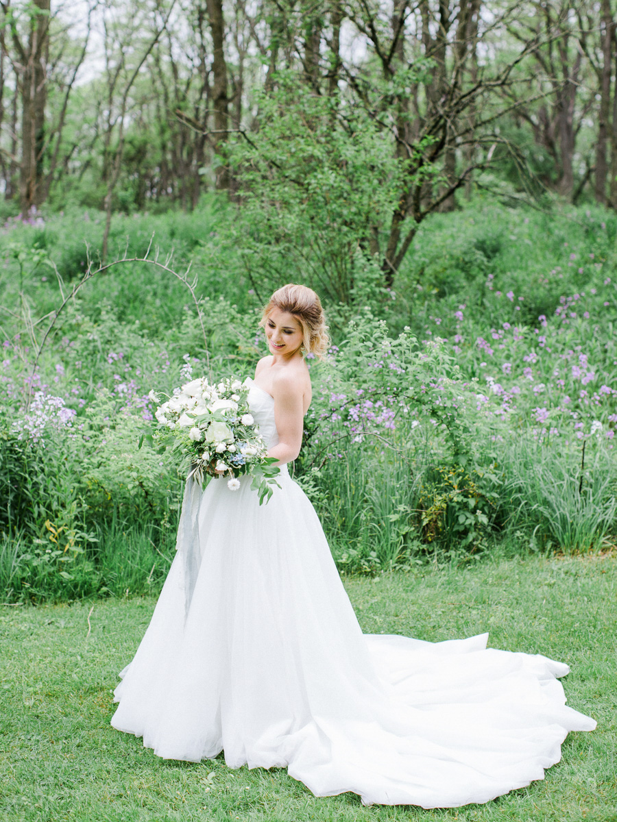 carolyn-bentum-photography-vineyard-bride-swish-list-westover-inn-st-marys-wedding-editorial-4.jpg