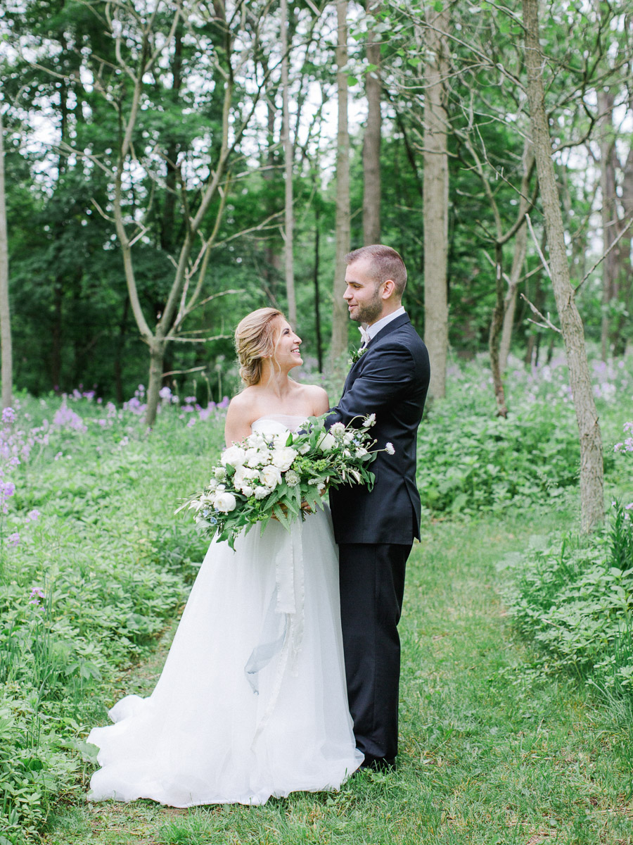 carolyn-bentum-photography-vineyard-bride-swish-list-westover-inn-st-marys-wedding-editorial-5.jpg