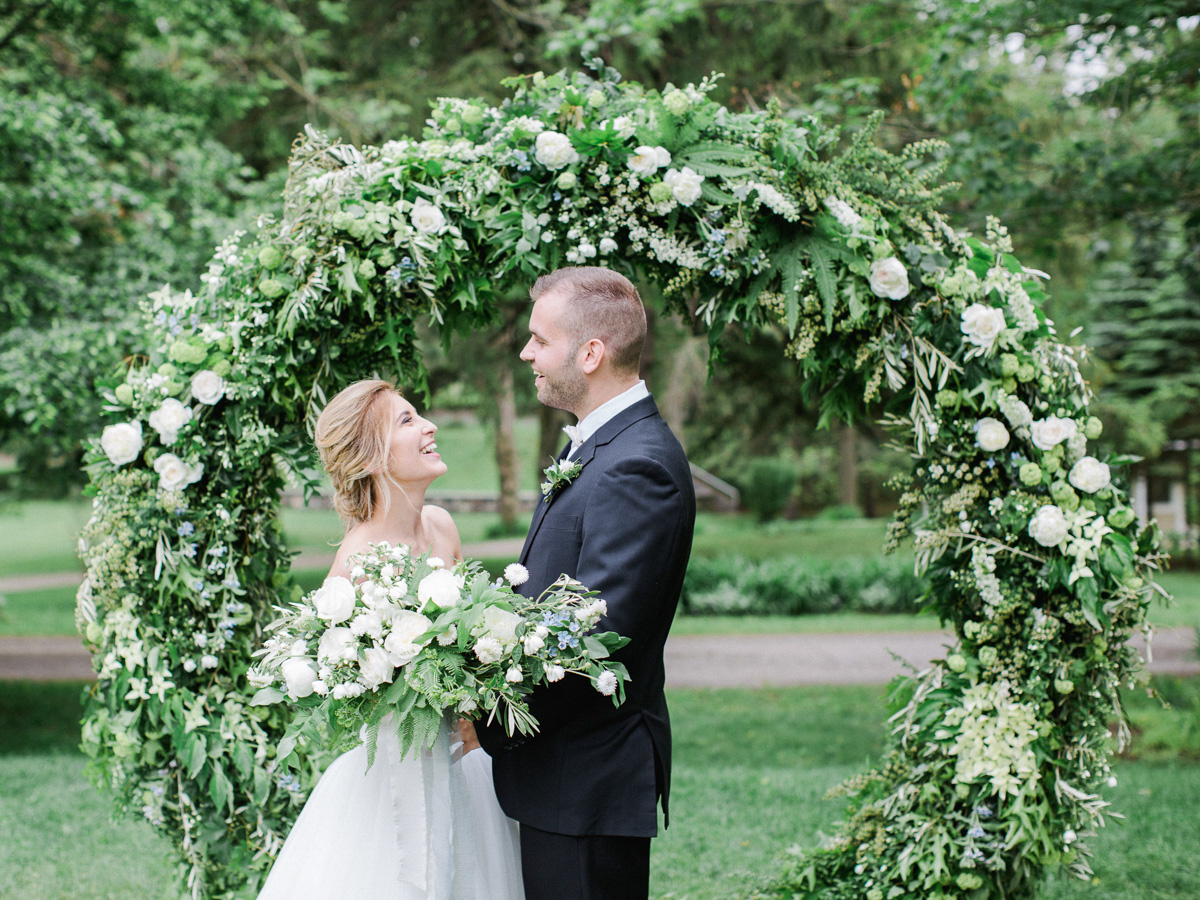 carolyn-bentum-photography-vineyard-bride-swish-list-westover-inn-st-marys-wedding-editorial-8.jpg