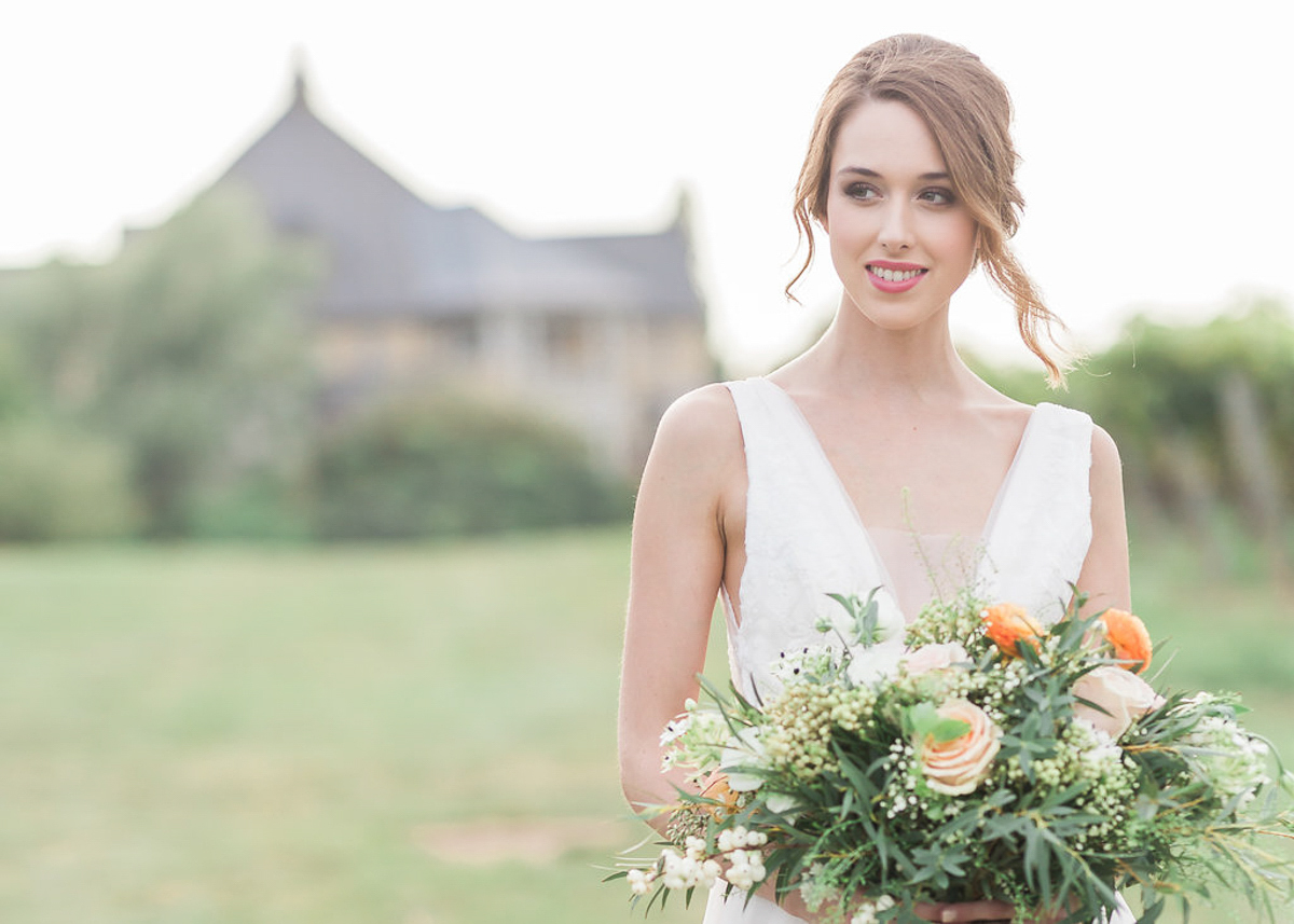 lucy-tran-photography-vineyard-bride-swish-list-gracewood-estates-kurtz-orchards-niagara-on-the-lake-wedding-editorial-19.jpg