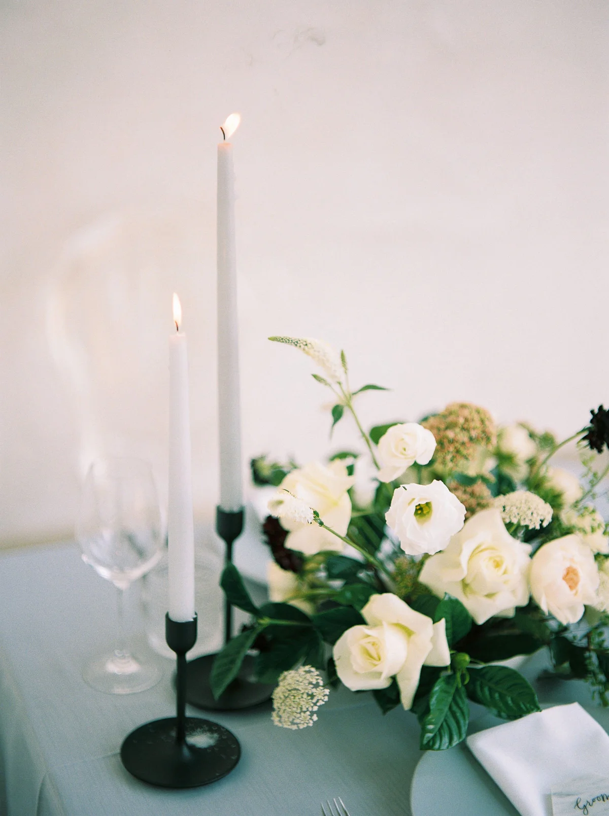 kurtz-orpia-photography-vineyard-bride-swish-list-dundurn-castle-dundas-wedding-editorial-35.jpg