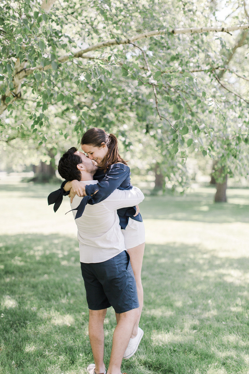 richelle-hunter-photography-vineyard-bride-swish-list-niagara-botanical-gardens-niagara-falls-surprise-proposal-17.jpg