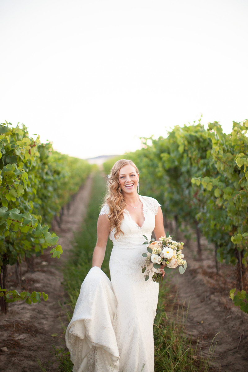 nataschia-wielink-photography-vineyard-bride-swish-list-the-hare-wine-co-niagara-on-the-lake-wedding-27.jpg