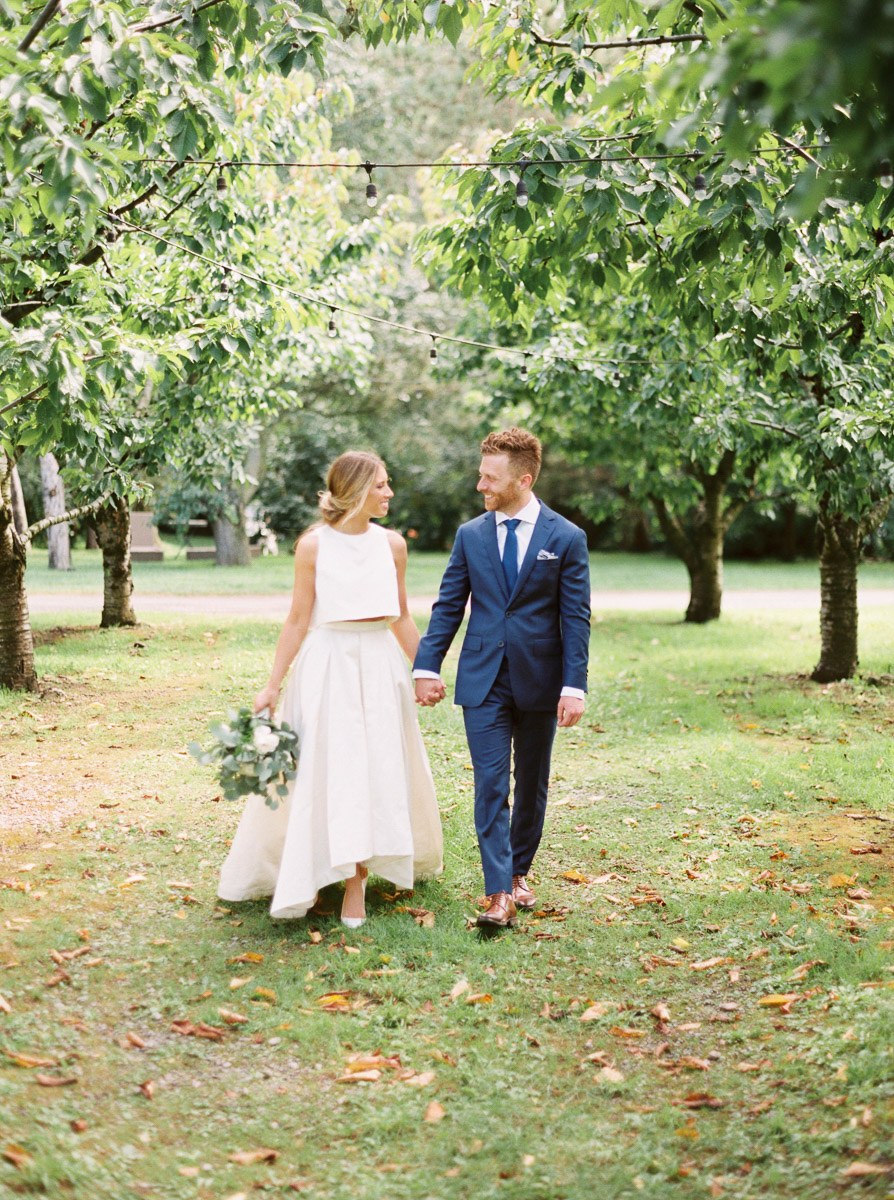 andrew-mark-photography-vineyard-bride-swish-list-kurtz-orchards-niagara-on-the-lake-wedding-30.jpg