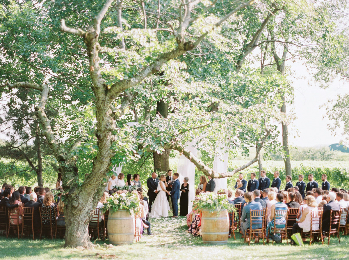 andrew-mark-photography-vineyard-bride-swish-list-kurtz-orchards-niagara-on-the-lake-wedding-43.jpg