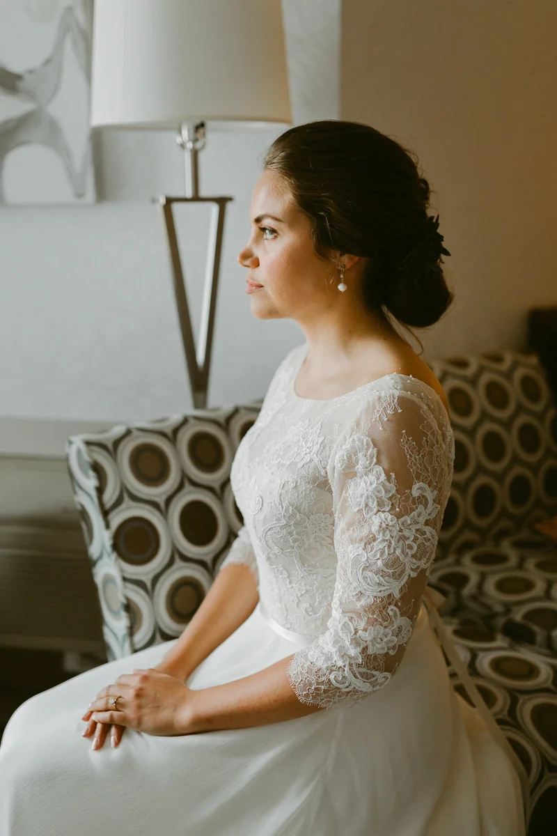 northern-wildflower-photography-vineyard-bride-swish-list-chateau-des-charmes-niagara-on-the-lake-wedding-8.jpg