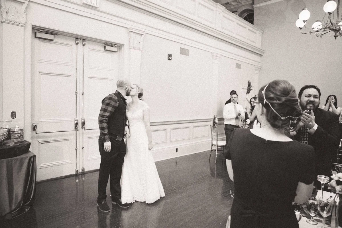 andrew-mark-photography-vineyard-bride-swish-list-niagara-on-the-lake-courthouse-niagara-wedding-42.jpg