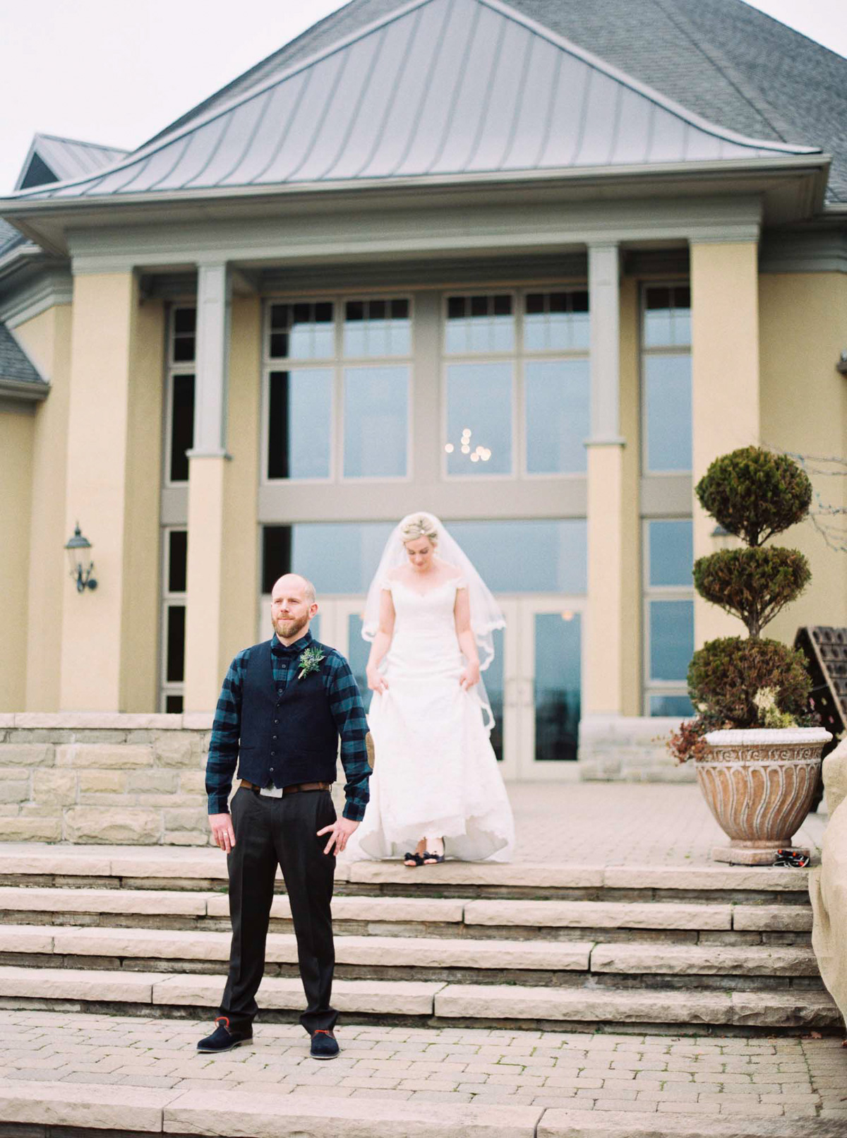 andrew-mark-photography-vineyard-bride-swish-list-niagara-on-the-lake-courthouse-niagara-wedding-64.jpg