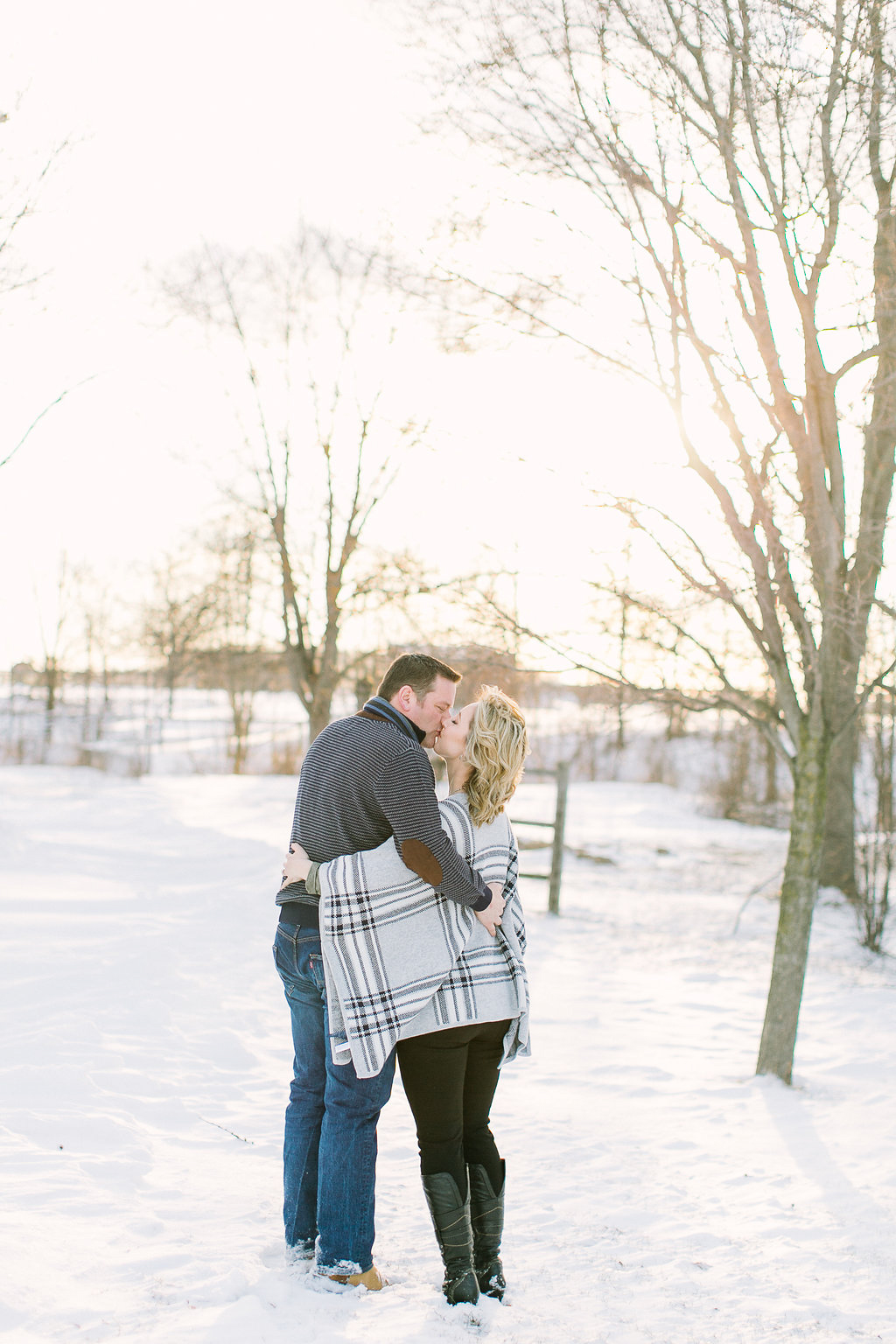 elizabeth-in-love-photography-vineyard-bride-swish-list-red-roof-retreat-niagara-on-the-lake-engagement-8.jpg