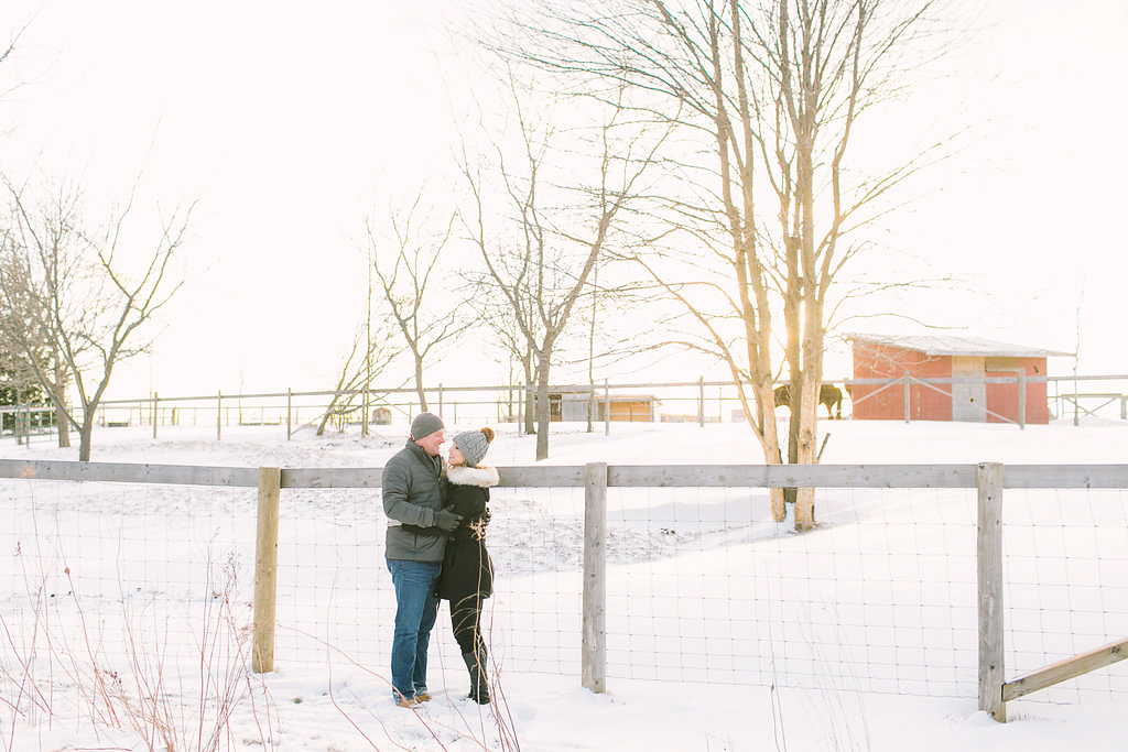 elizabeth-in-love-photography-vineyard-bride-swish-list-red-roof-retreat-niagara-on-the-lake-engagement-16.jpg