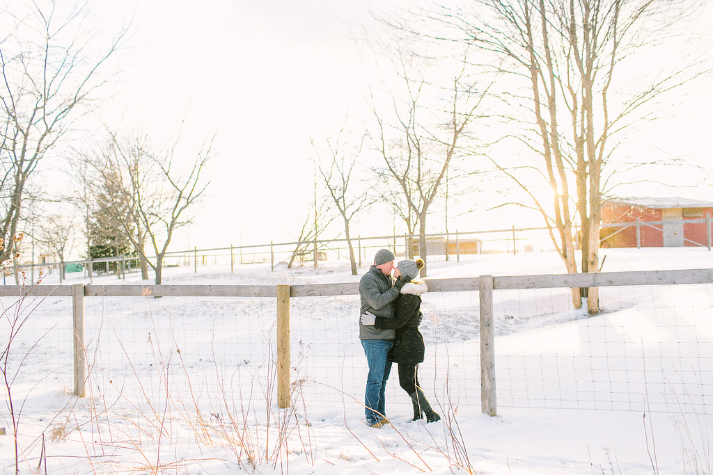 elizabeth-in-love-photography-vineyard-bride-swish-list-red-roof-retreat-niagara-on-the-lake-engagement-18.jpg