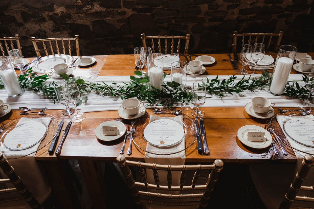 vineyard-bride-honsberger-estate-winery-niagara-wedding-kat-rizza-photography-vineyard-barn-029.jpg
