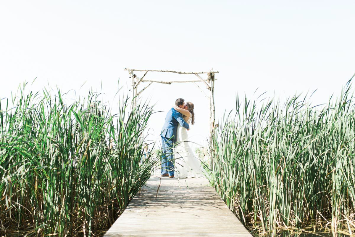 emily-jean-photography-vineyard-bride-swish-list-inn-on-the-twenty-cave-springs-winery-jordan-wedding-50.jpg