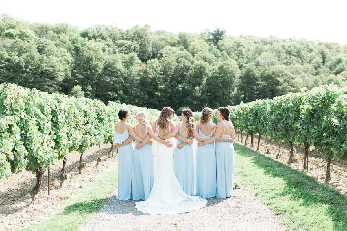 emily-jean-photography-vineyard-bride-swish-list-inn-on-the-twenty-cave-springs-winery-jordan-wedding-21.jpg