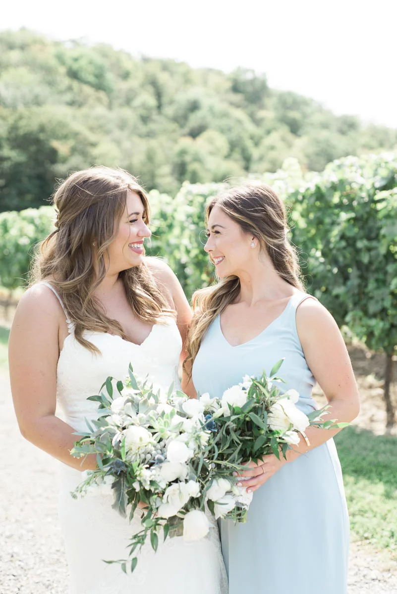 emily-jean-photography-vineyard-bride-swish-list-inn-on-the-twenty-cave-springs-winery-jordan-wedding-25.jpg