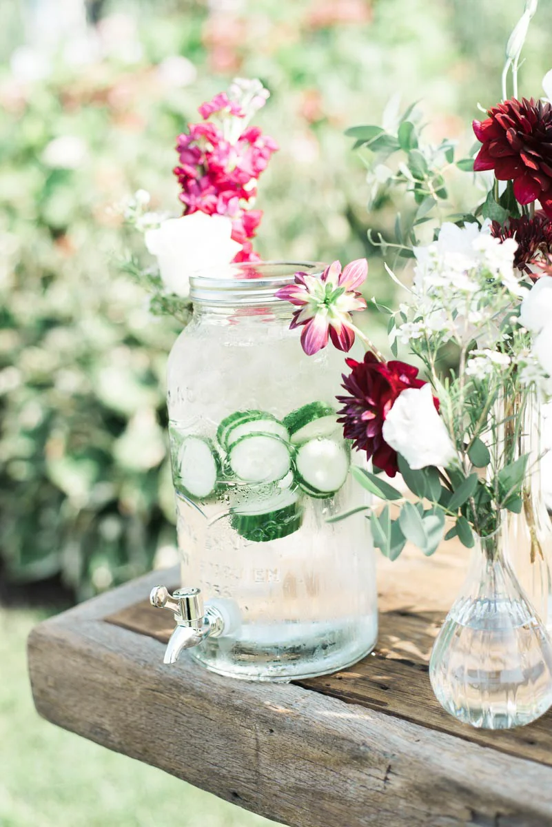 emily-jean-photography-vineyard-bride-swish-list-inn-on-the-twenty-cave-springs-winery-jordan-wedding-40.jpg