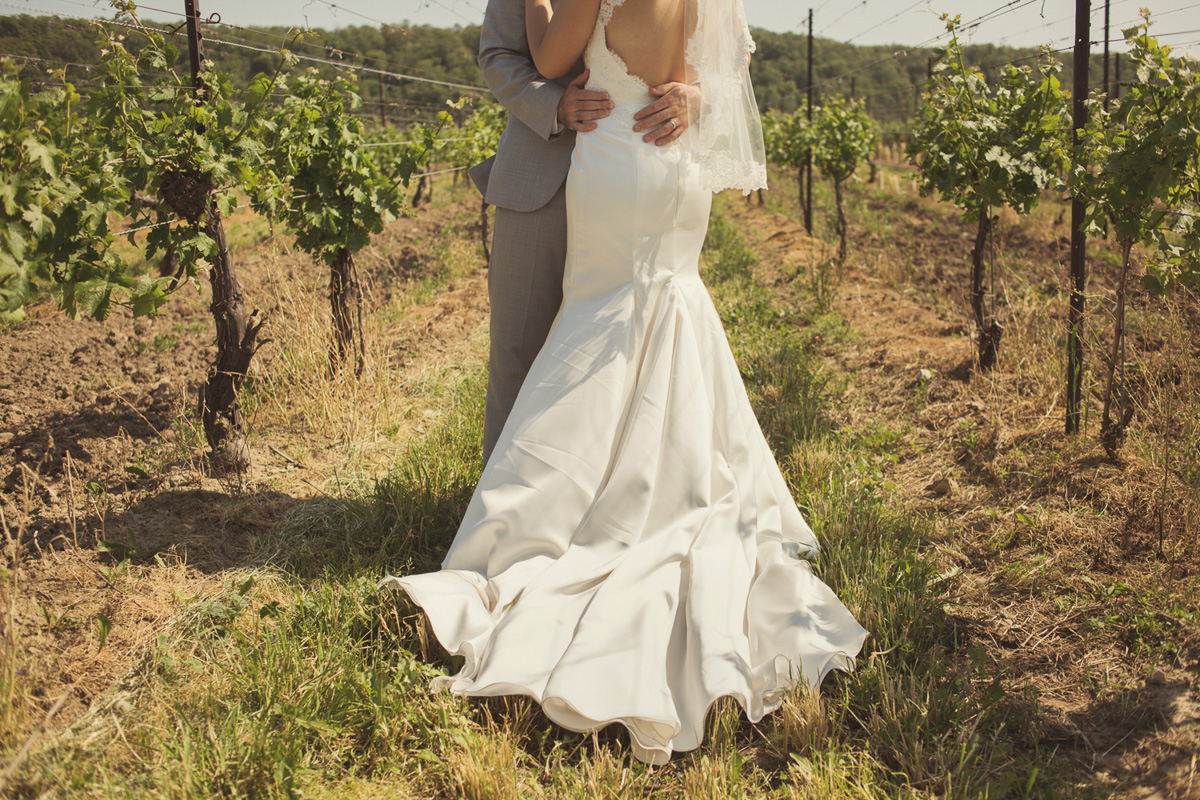 tied-photo-and-film-vineyard-bride-swish-list-inn-on-the-twenty-jordan-wedding-41.jpg