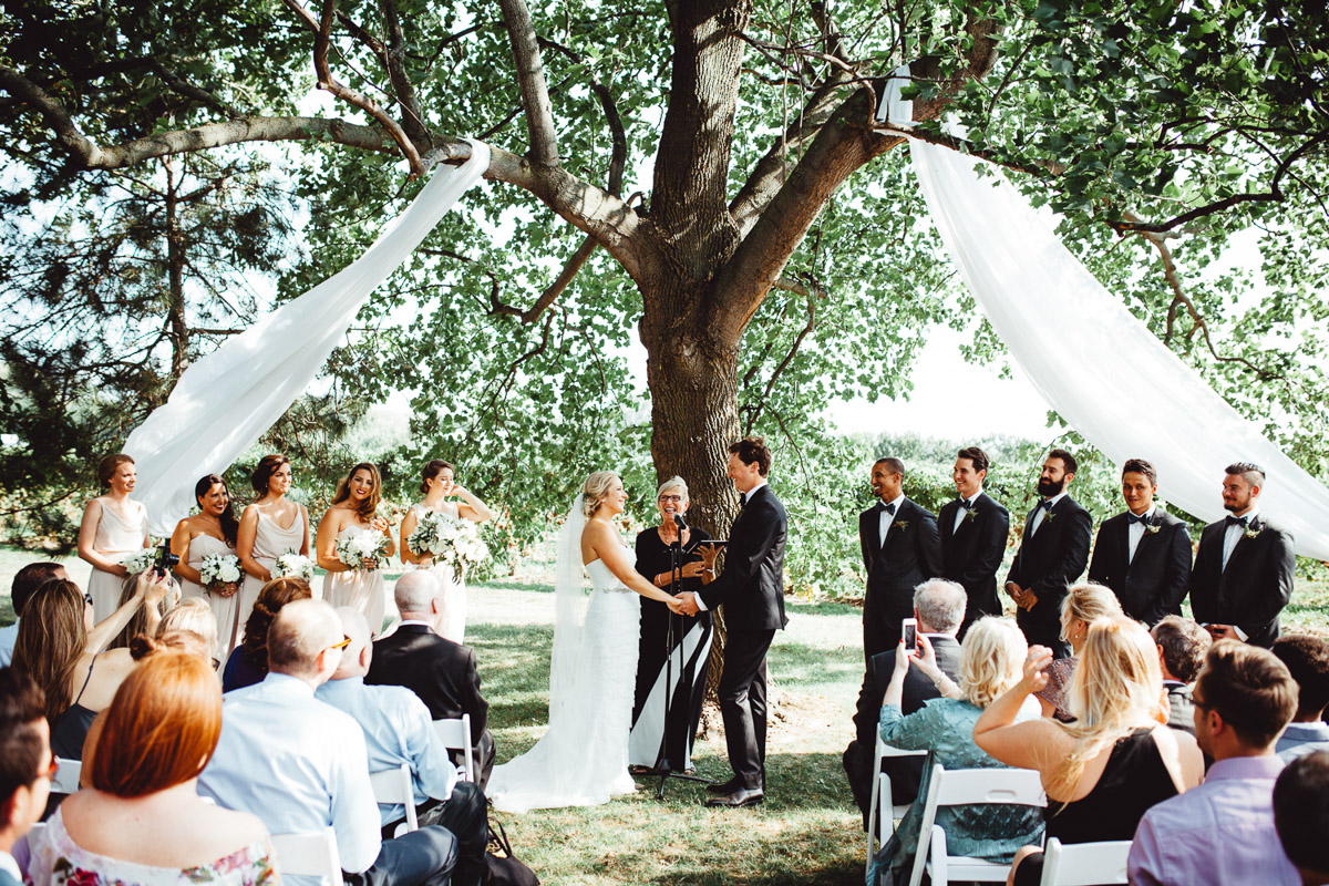 cathy-davis-co-vineyard-bride-swish-list-niagara-gta-2.jpg