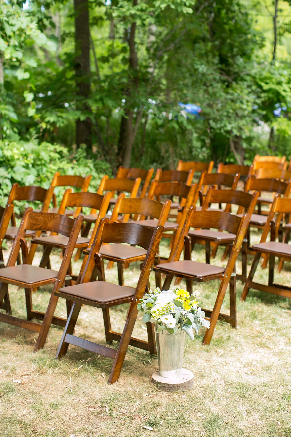 philosophy-studios-vineyard-bride-swish-list-beamer-falls-manor-grimsby-wedding-14.jpg