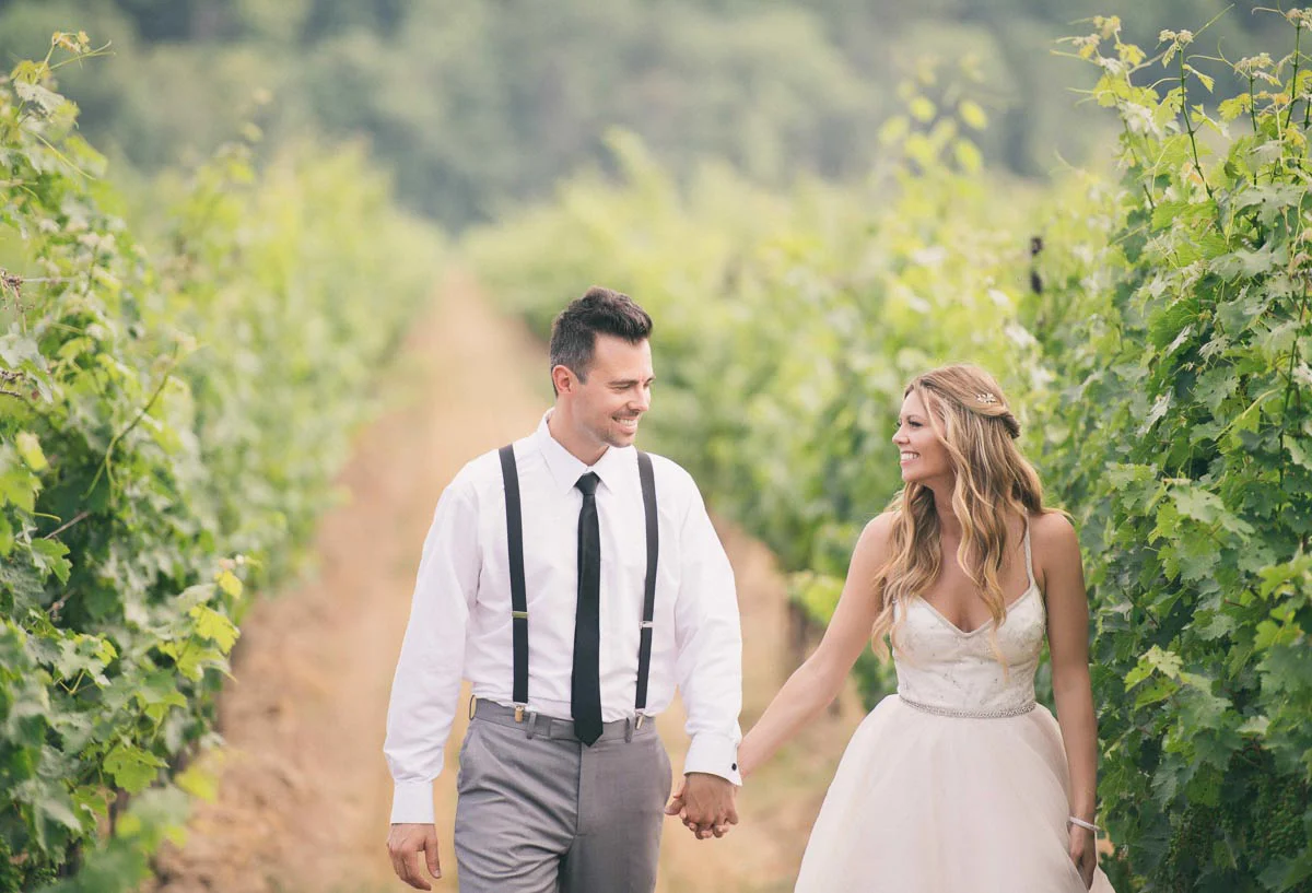 taylor-jackson-photography-vineyard-bride-swish-list-inn-on-the-twenty-jordan-station-wedding-27.jpg