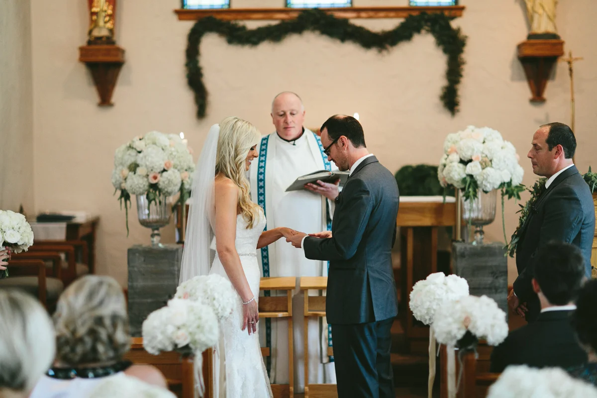 brandon-scott-photography-vineyard-bride-swish-list-stratus-vineyard-niagara-on-the-lake-wedding-11.jpg