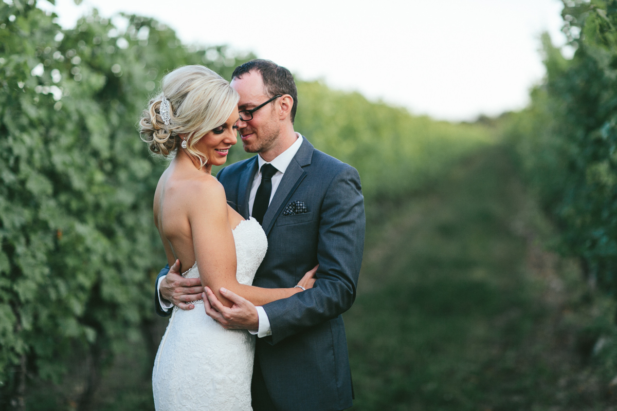 brandon-scott-photography-vineyard-bride-swish-list-stratus-vineyard-niagara-on-the-lake-wedding-43.jpg