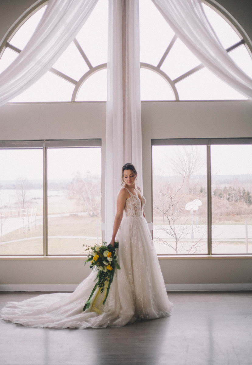 shelly-spithoff-photography-vineyard-bride-swish-list-the-lakeview-hamilton-editorial-8.jpg