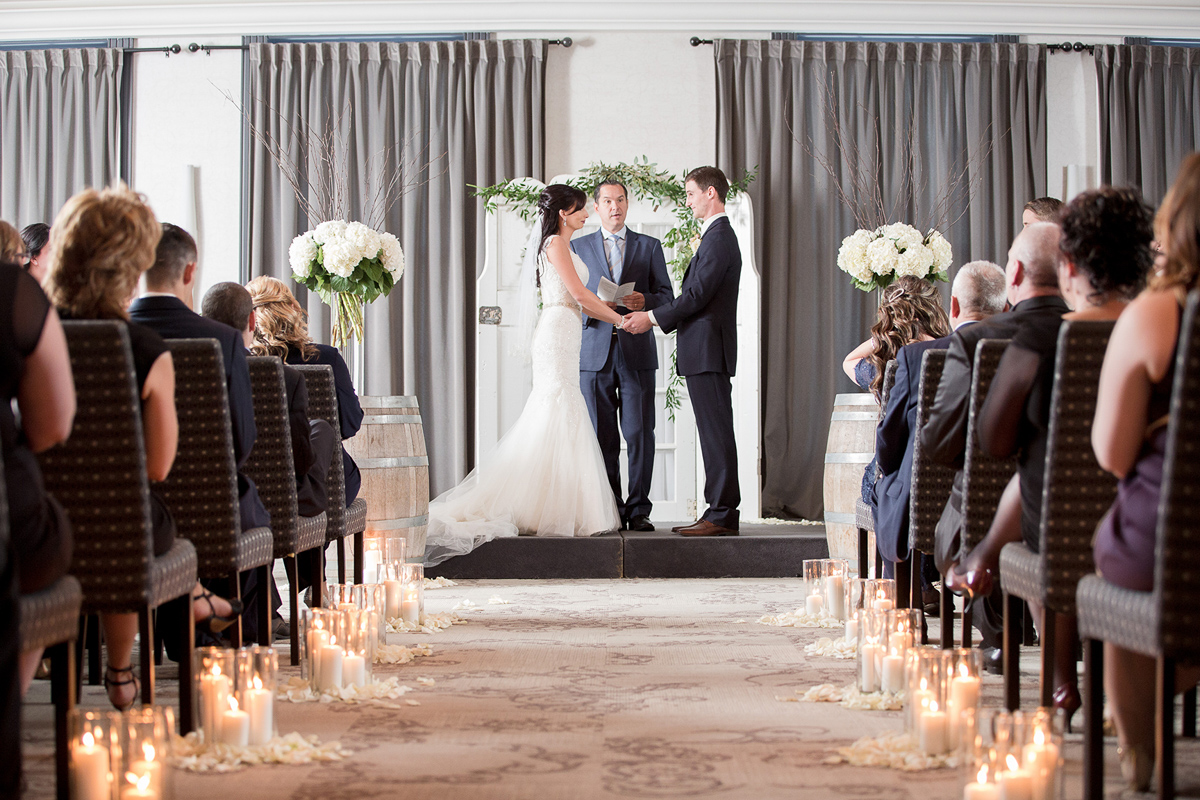 captivate-photo-vineyard-bride-swish-list-stone-mill-ballroom-st-catharines-wedding-21.jpg