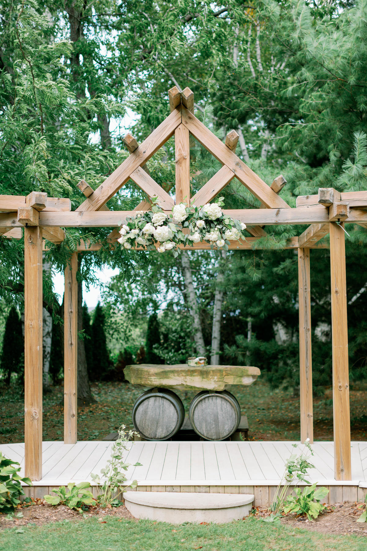 vineyard-bride-kayla-yestal-outdoor-summer-wedding-honsberger-estate-winery-niagara-toronto-vendor-0011.jpg