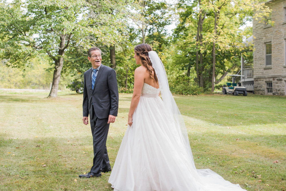 vineyard-bride-love-always-photography-ruthven-park-caygua-niagara-wedding-venue-toronto-southern-ontario023.jpg