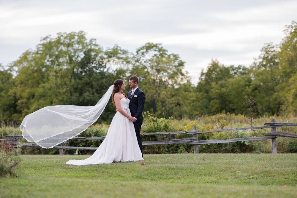 vineyard-bride-love-always-photography-ruthven-park-caygua-niagara-wedding-venue-toronto-southern-ontario044.jpg