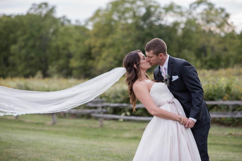 vineyard-bride-love-always-photography-ruthven-park-caygua-niagara-wedding-venue-toronto-southern-ontario045.jpg