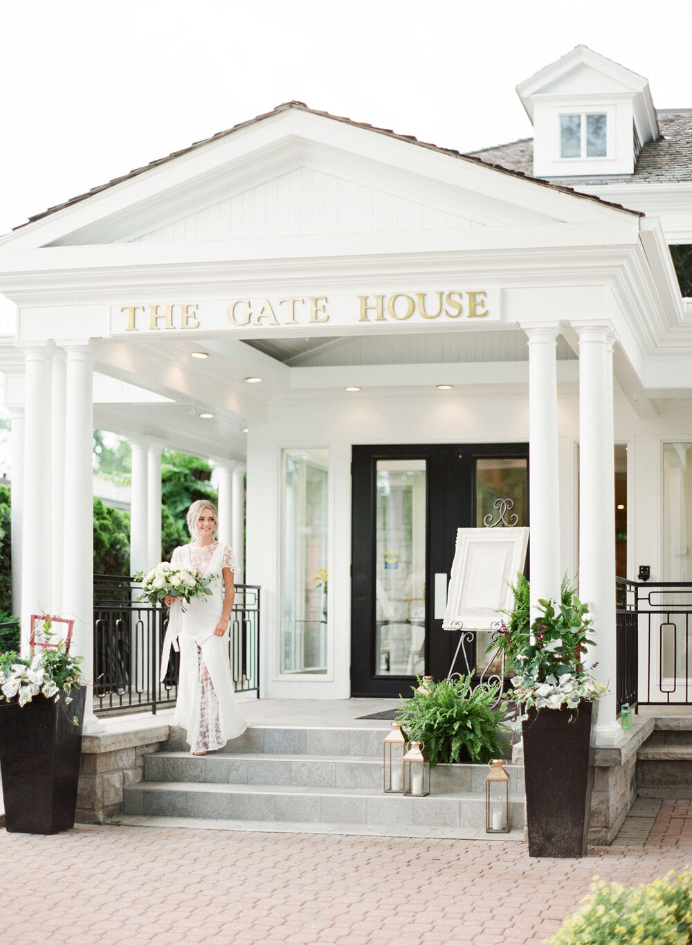 the-gate-house-niagara-on-the-lake-weddings-vineyard-bride-swish-list-photo-8.jpg