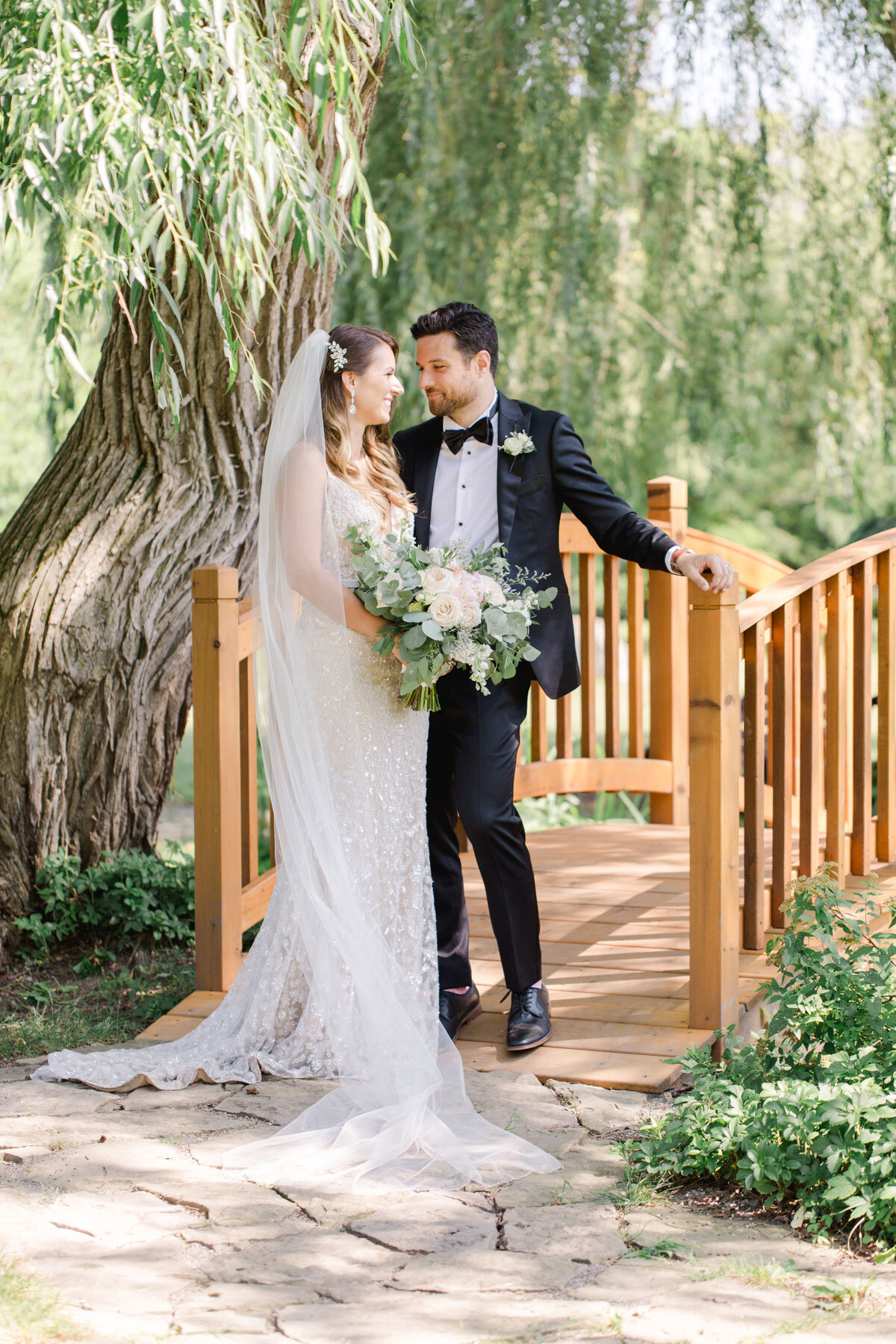 Chateau-des-Charmes-Wedding-Summer-Vineyard-Bride-Niagara-on-the-Lake-photos-by-Gemini-Photography-Ontario-0021.jpg