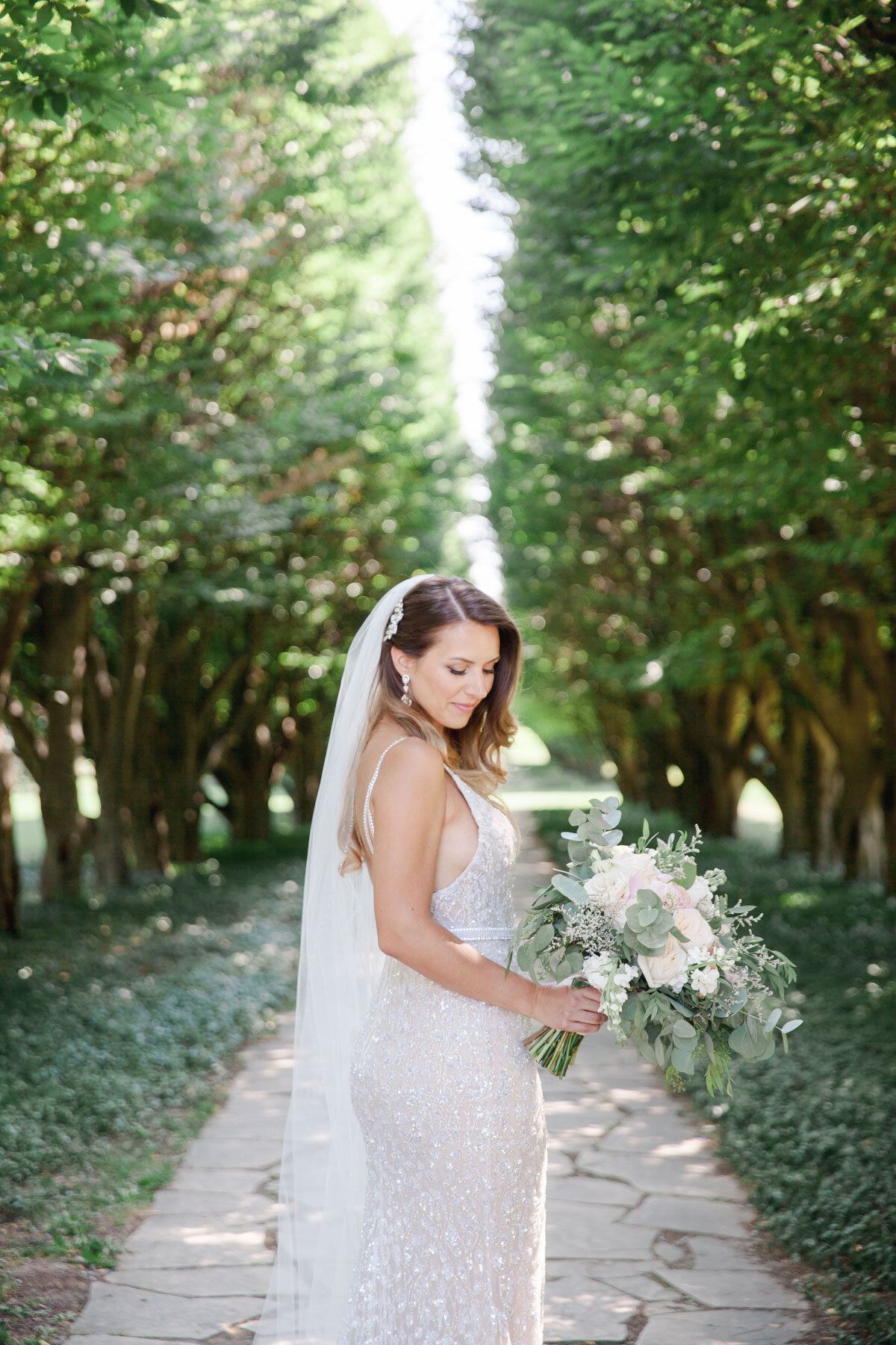 Chateau-des-Charmes-Wedding-Summer-Vineyard-Bride-Niagara-on-the-Lake-photos-by-Gemini-Photography-Ontario-0025.jpg