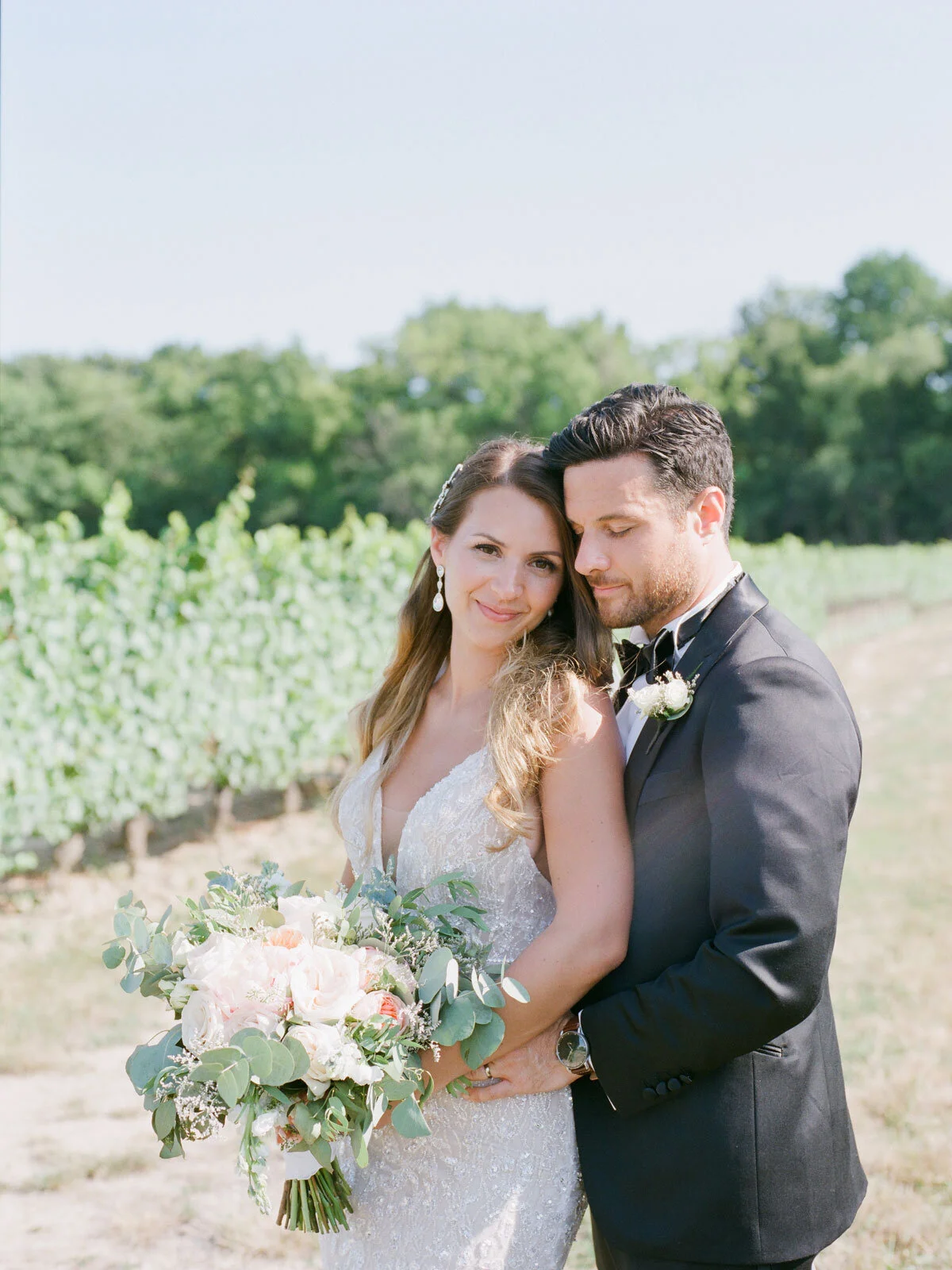 Chateau-des-Charmes-Wedding-Summer-Vineyard-Bride-Niagara-on-the-Lake-photos-by-Gemini-Photography-Ontario-0043.jpg