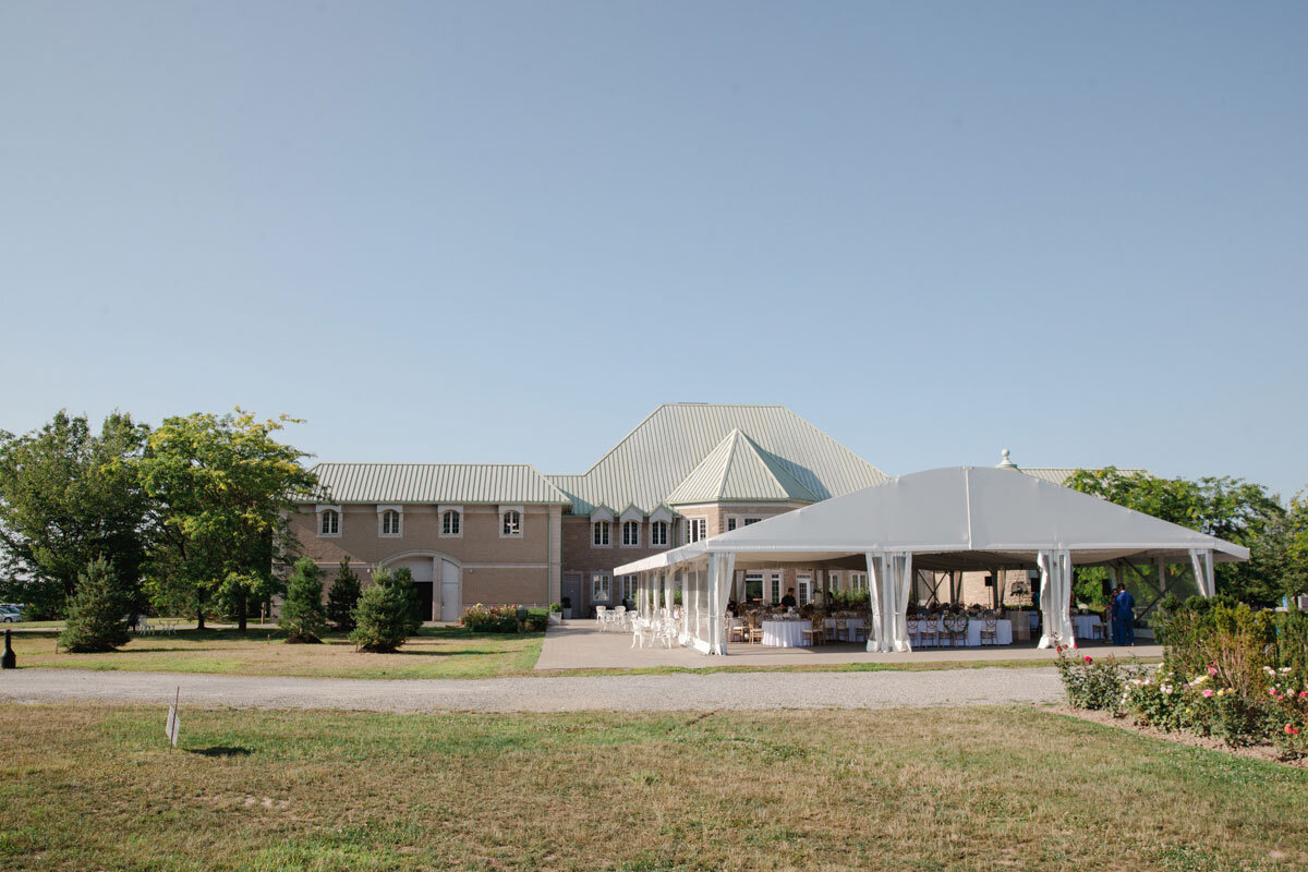 Chateau-des-Charmes-Wedding-Summer-Vineyard-Bride-Niagara-on-the-Lake-photos-by-Gemini-Photography-Ontario-0046.jpg