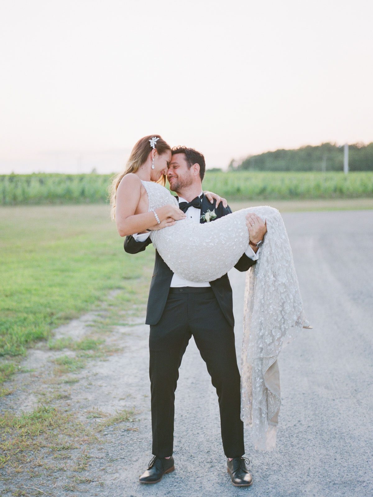 Chateau-des-Charmes-Wedding-Summer-Vineyard-Bride-Niagara-on-the-Lake-photos-by-Gemini-Photography-Ontario-0080.jpg