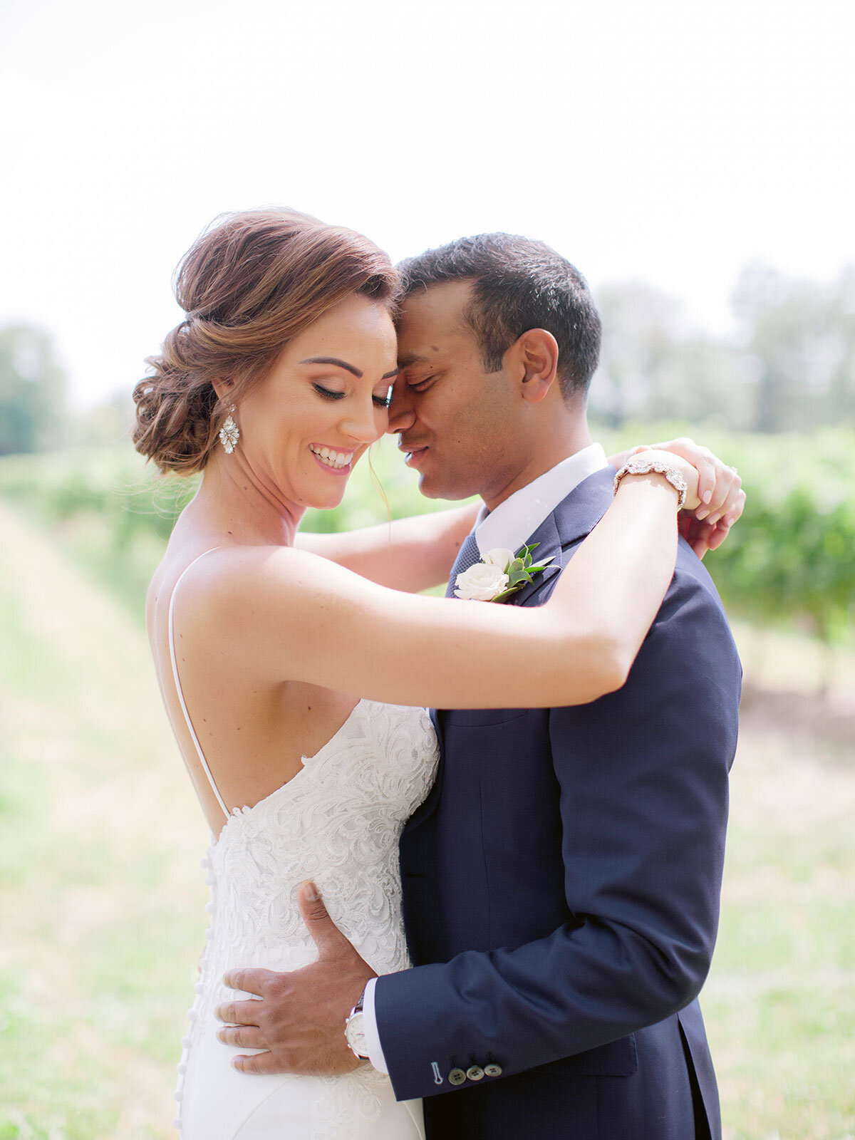 Queens-Landing-Wedding-Summer-Vintage-Hotels-Vineyard-Bride-Niagara-on-the-Lake-photos-by-Kurtz-Orpia-Photography-0033.jpg